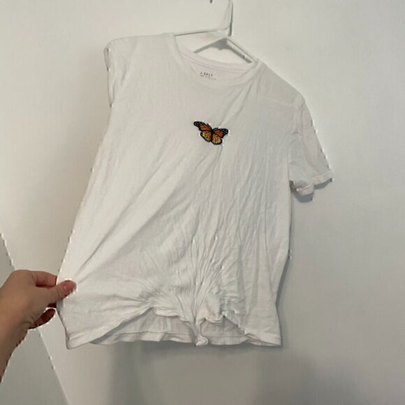 JOHN GALT BRANDY MELVILLE White Embroidered Monarch Butterfly Embroidery T-Shirt - Picture 9 of 11